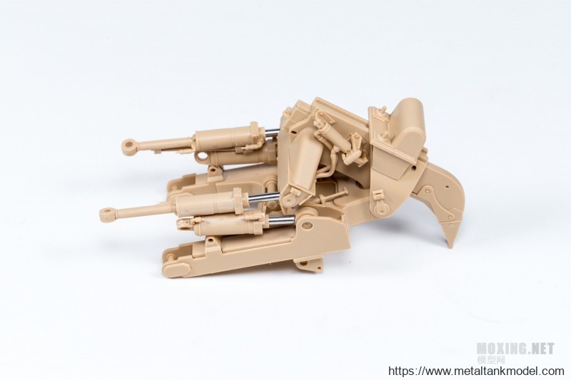 [模型网评测]MENG-1/35卡特彼勒D9R
