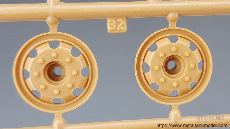 [模型评测]田宫-1/35 Sd.Kfz4/1 42型150毫米自行火箭炮(37017)-实车简介 - 第4张  | 制作坦克模型记录