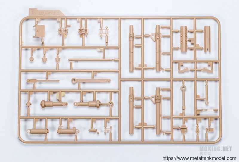 [模型网评测]MENG-1/35卡特彼勒D9R
