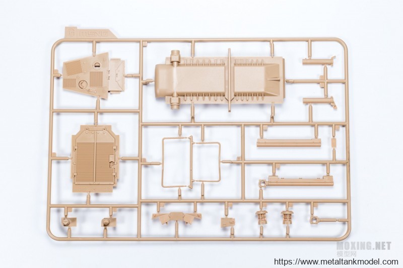 [模型网评测]MENG-1/35卡特彼勒D9R