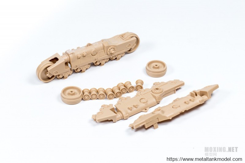 [模型网评测]MENG-1/35卡特彼勒D9R