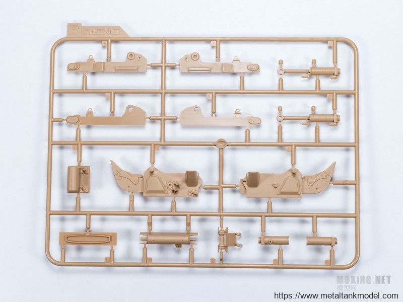 [模型网评测]MENG-1/35卡特彼勒D9R