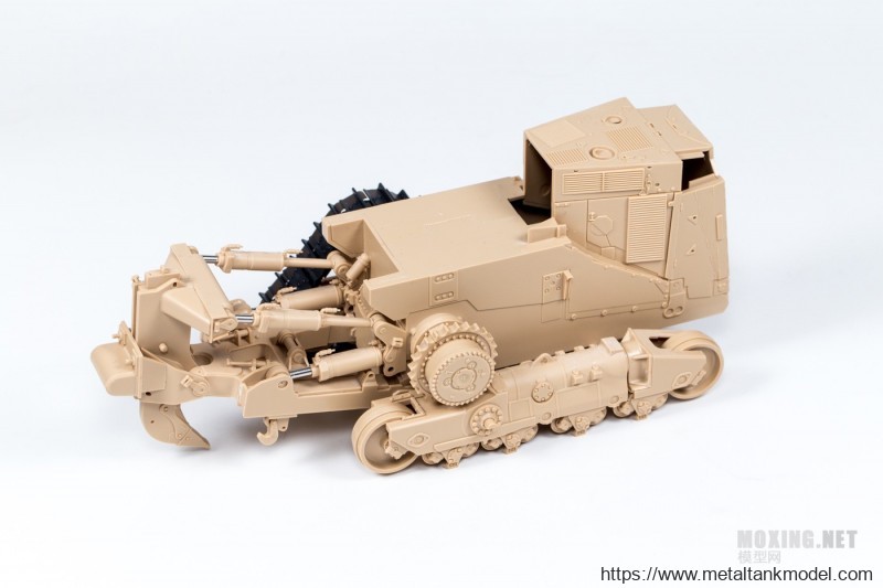 [模型网评测]MENG-1/35卡特彼勒D9R