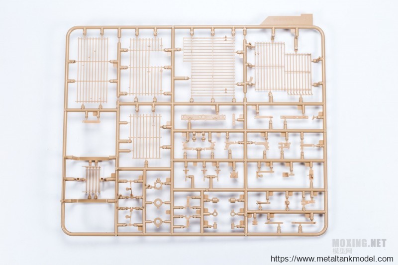 [模型网评测]MENG-1/35卡特彼勒D9R