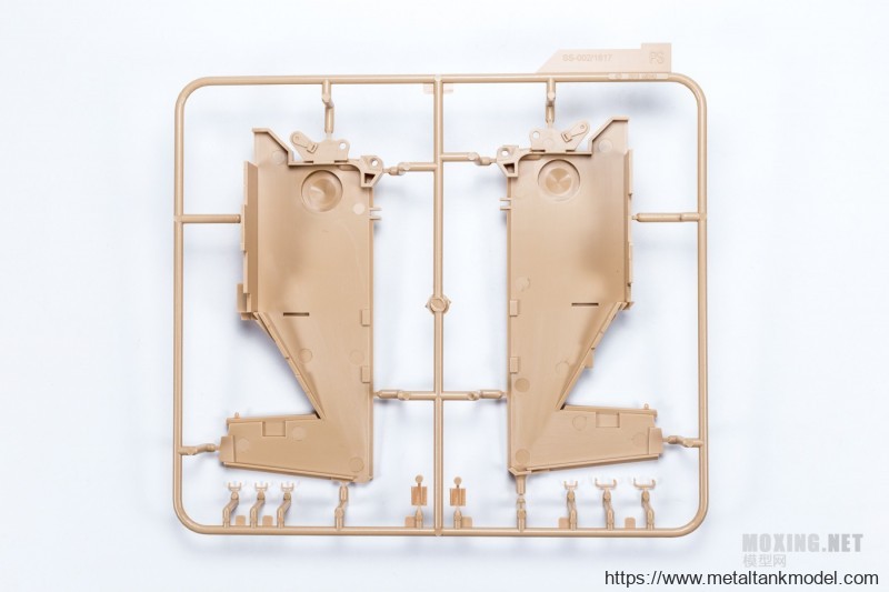 [模型网评测]MENG-1/35卡特彼勒D9R