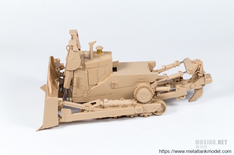 [模型网评测]MENG-1/35卡特彼勒D9R