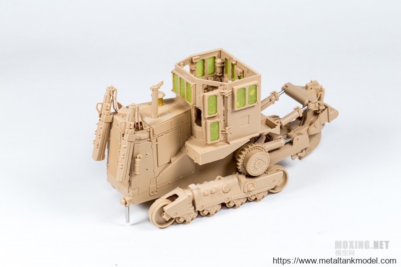 [模型网评测]MENG-1/35卡特彼勒D9R