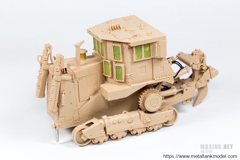 [模型网评测]MENG-1/35卡特彼勒D9R