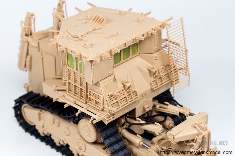 [模型网评测]MENG-1/35卡特彼勒D9R