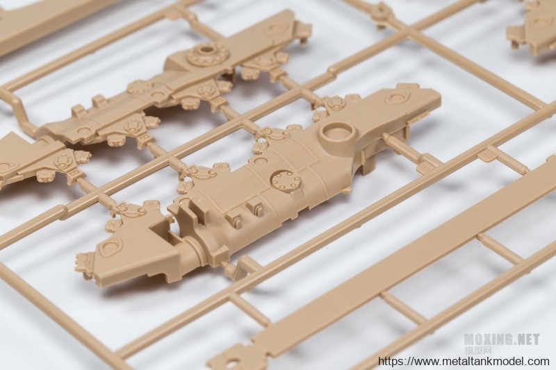 [模型网评测]MENG-1/35卡特彼勒D9R