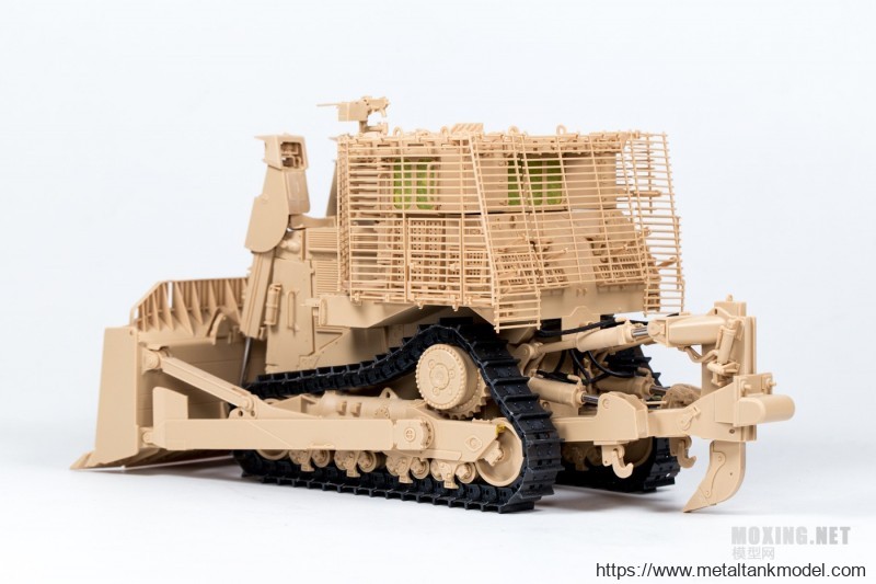 [模型网评测]MENG-1/35卡特彼勒D9R