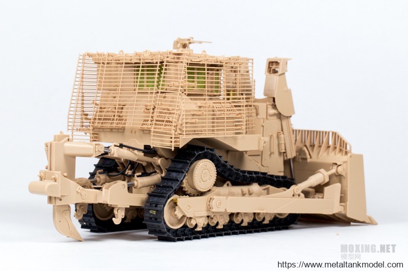 [模型网评测]MENG-1/35卡特彼勒D9R