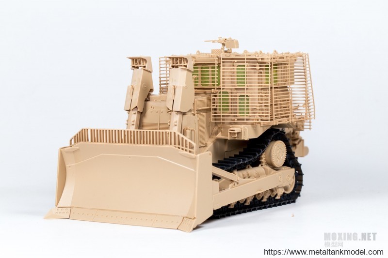 [模型网评测]MENG-1/35卡特彼勒D9R