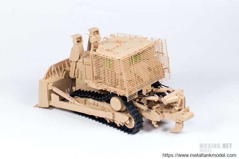 [模型网评测]MENG-1/35卡特彼勒D9R