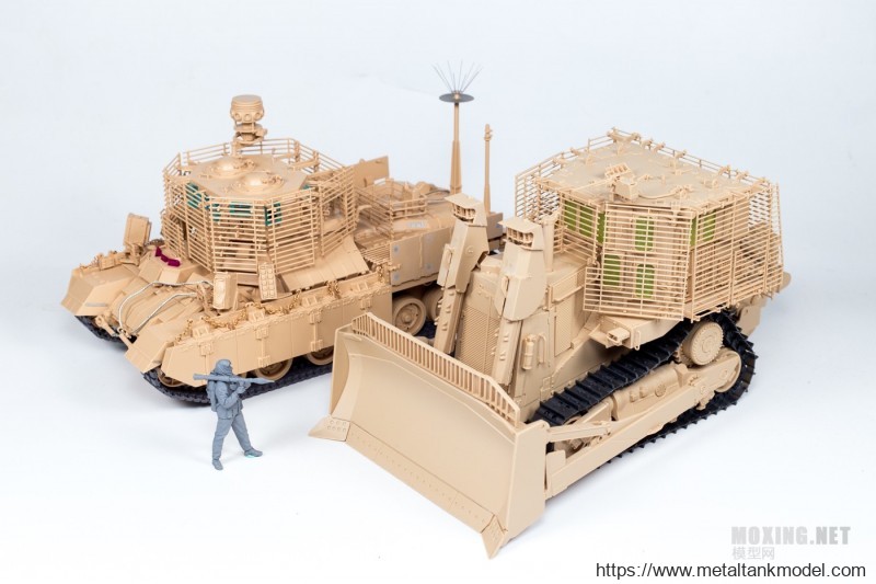 [模型网评测]MENG-1/35卡特彼勒D9R