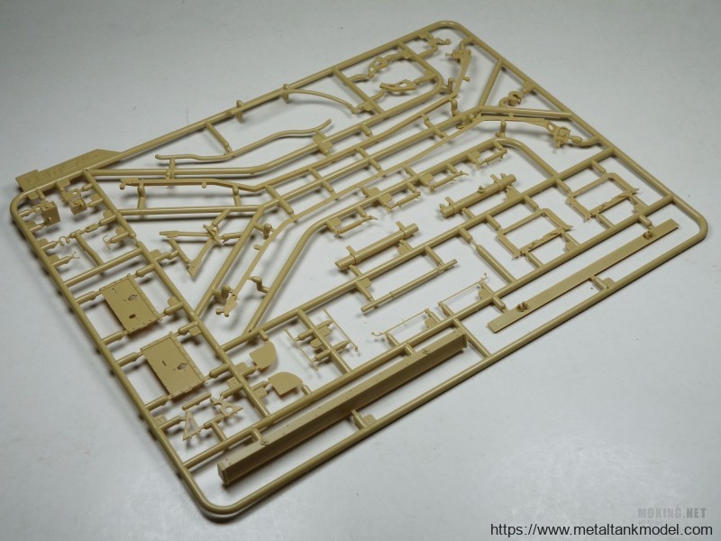 [模型网评测]MENG-1/35一战英国MK.V重型坦克(雌性)(TS-029)-简介与开盒 - 第1张  | 制作坦克模型记录