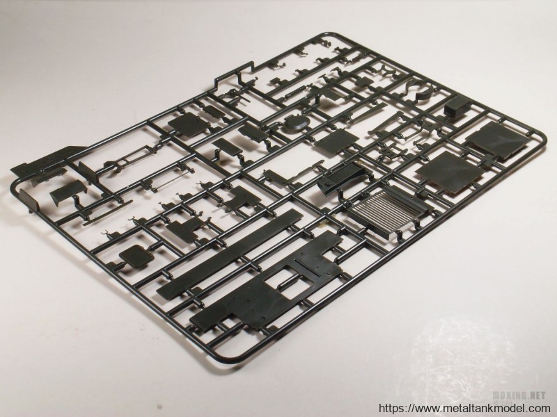 [模型网评测]MENG-1/35中国PLZ-05 155mm自行加榴炮(TS-022)-开盒简介 - 第5张  | 制作坦克模型记录
