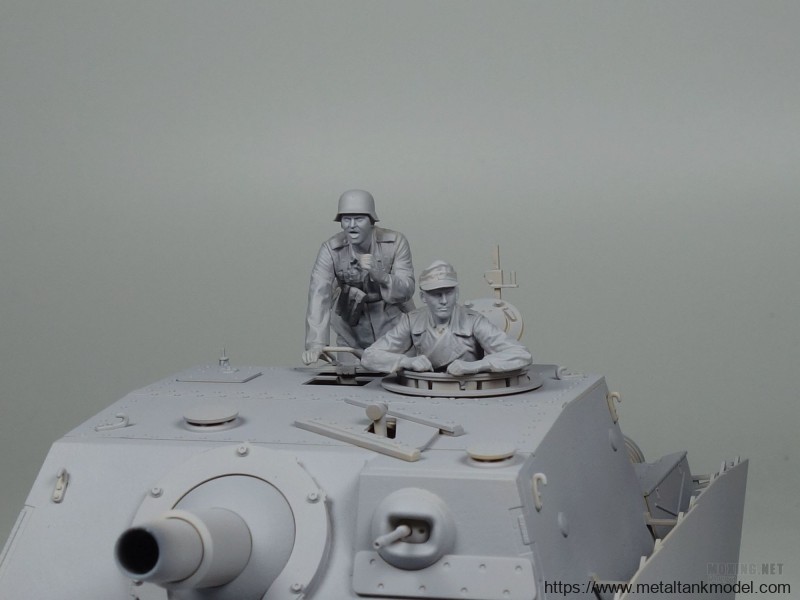 [模型网评测]田宫(35353)-1/35德国4号