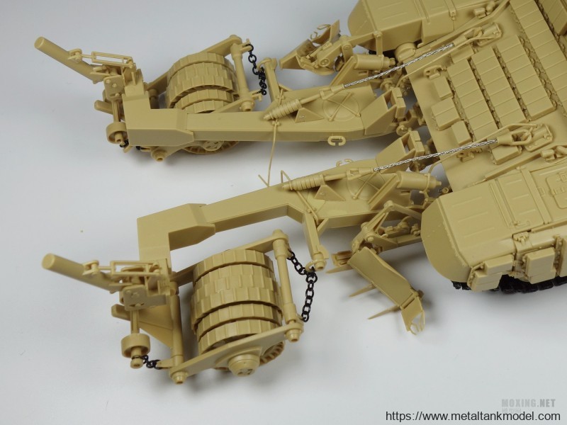 [模型网评测]MENG(SS-011)-1/35俄罗斯BMR-3M装甲扫雷车-实车简介 - 第10张  | 制作坦克模型记录