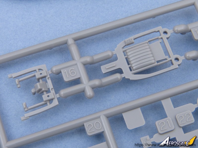 [开盒简评]田宫(61115)-1/48川崎三式战斗机 飞燕I型丁 KI-61-开盒 - 第1张  | 制作坦克模型记录