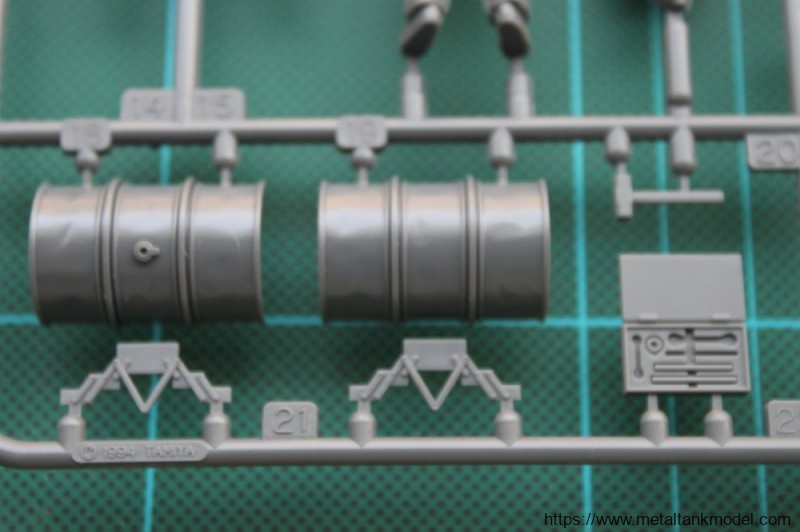 [开盒评测]田宫-1/35二战德军坦克引擎维修组(35180)-封绘 - 第4张  | 制作坦克模型记录
