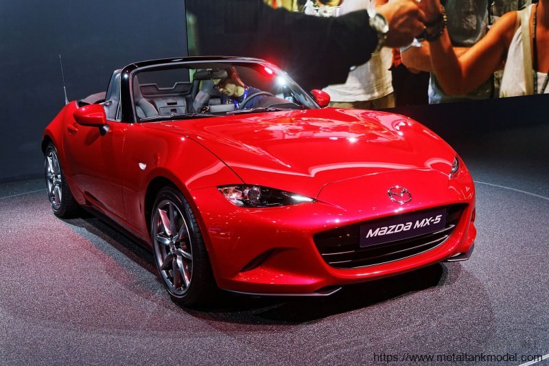 [模型网评测]田宫-1/24马自达MX-5/ROADSTER敞篷跑车(24342)-实车简介 - 第3张  | 制作坦克模型记录