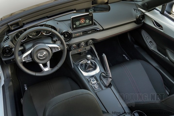 [模型网评测]田宫-1/24马自达MX-5/ROADSTER敞篷跑车(24342)-实车简介 - 第5张  | 制作坦克模型记录