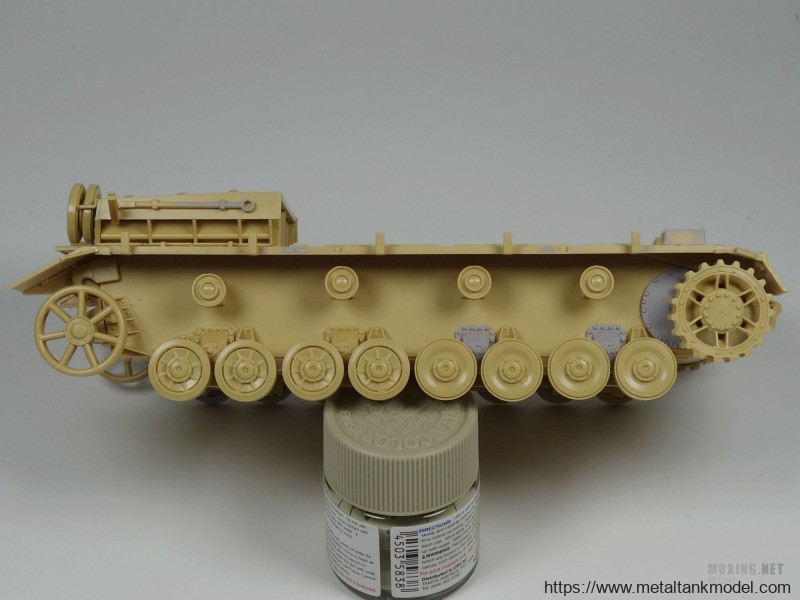 [模型网评测]田宫(35353)-1/35德国4号