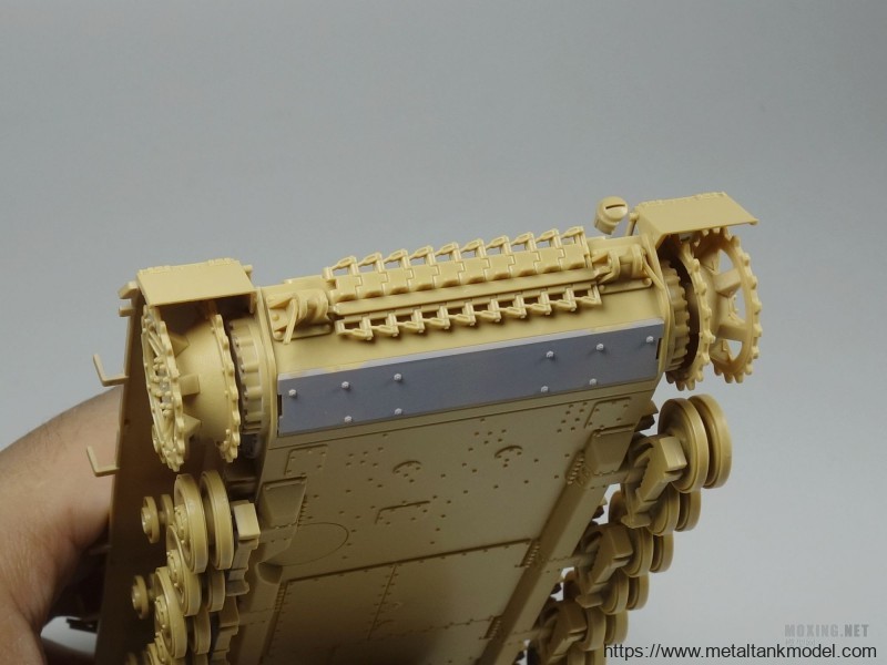 [模型网评测]田宫(35353)-1/35德国4号