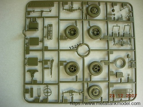[开盒评测]田宫-1/48美国CCKW 2.5吨6x6军用卡车(32548)-封绘及简介 - 第2张  | 制作坦克模型记录