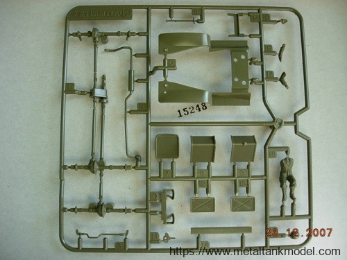 [开盒评测]田宫-1/48美国CCKW 2.5吨6x6军用卡车(32548)-封绘及简介 - 第3张  | 制作坦克模型记录