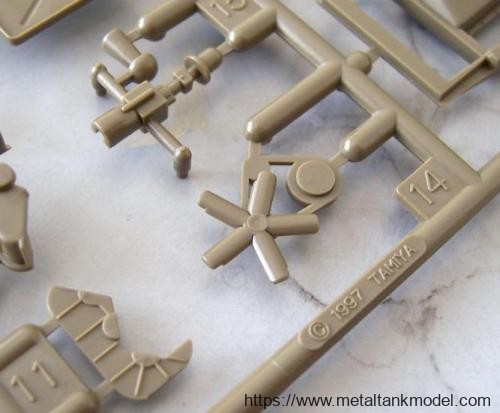 [开盒评测]田宫-1/35美军GMC CCKW-353 2.5吨军卡(35218)+盟军车辆装载物套装(35229)-封绘及总览 - 第12张  | 制作坦克模型记录