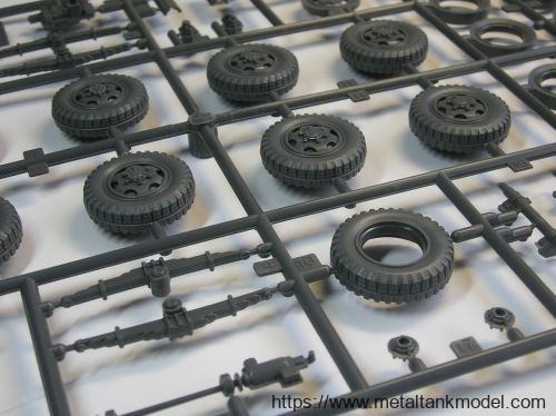 [开盒评测]田宫-1/35德国Sd.Kfz.232八轮装甲车(35036)(35297)-封绘 - 第5张  | 制作坦克模型记录