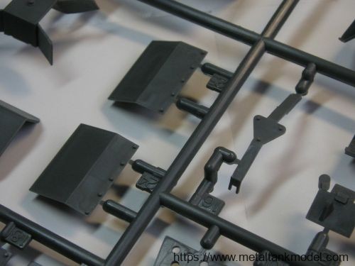 [开盒评测]田宫-1/35德国Sd.Kfz.232八轮装甲车(35036)(35297)-封绘 - 第5张  | 制作坦克模型记录
