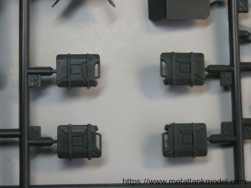 [开盒评测]田宫-1/35德国Sd.Kfz.232八轮装甲车(35036)(35297)-封绘 - 第6张  | 制作坦克模型记录