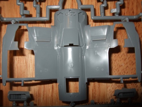 [开盒评测]田宫-1/48美国F4U-1D