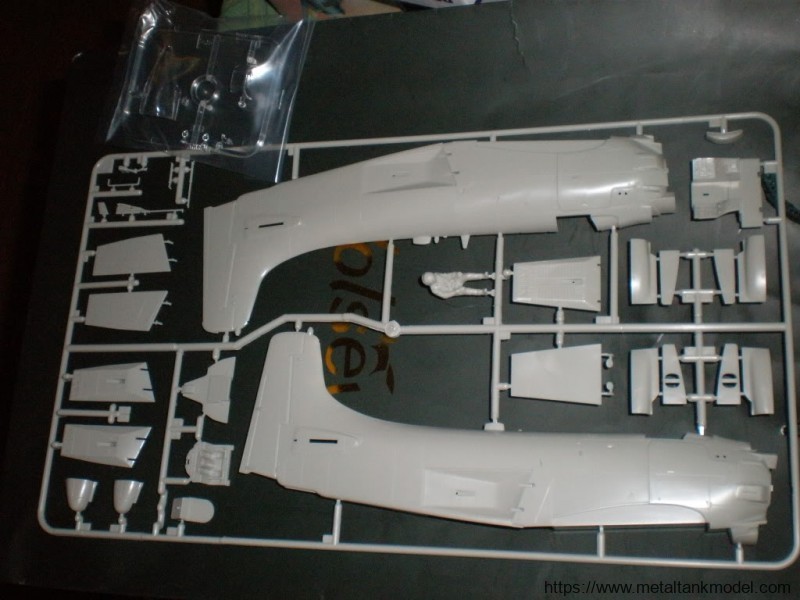 [开盒评测]田宫-1/48美国A-1H攻击机(61058)-封绘及简介 - 第2张  | 制作坦克模型记录