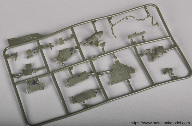 [模型网评测]MENG-1/35俄罗斯T-90主战坦克(带TBS-86推土铲)(TS-014)完全评测-开盒 - 第4张  | 制作坦克模型记录