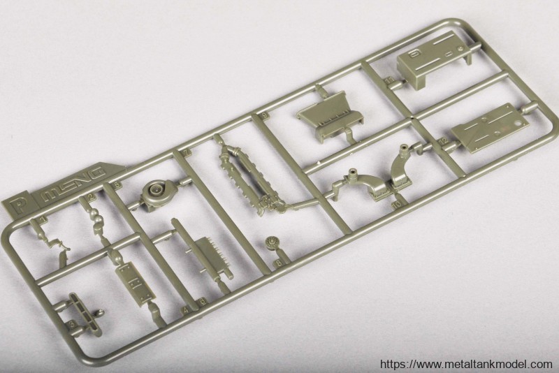 [模型网评测]MENG-1/35俄罗斯T-90主战坦克(带TBS-86推土铲)(TS-014)完全评测-开盒 - 第10张  | 制作坦克模型记录