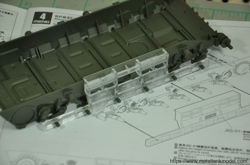 [模型网评测]MENG-1/35俄罗斯T-90主战坦克(带TBS-86推土铲)(TS-014)完全评测-开盒 - 第5张  | 制作坦克模型记录