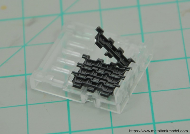 [模型网评测]MENG-1/35俄罗斯T-90主战坦克(带TBS-86推土铲)(TS-014)完全评测-开盒 - 第1张  | 制作坦克模型记录