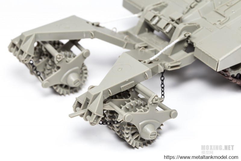 [模型网评测]MENG-1/35以色列NOCHRI DEGEM DALET重型车载扫雷滚系统(sps-021)-简介 - 第2张  | 制作坦克模型记录