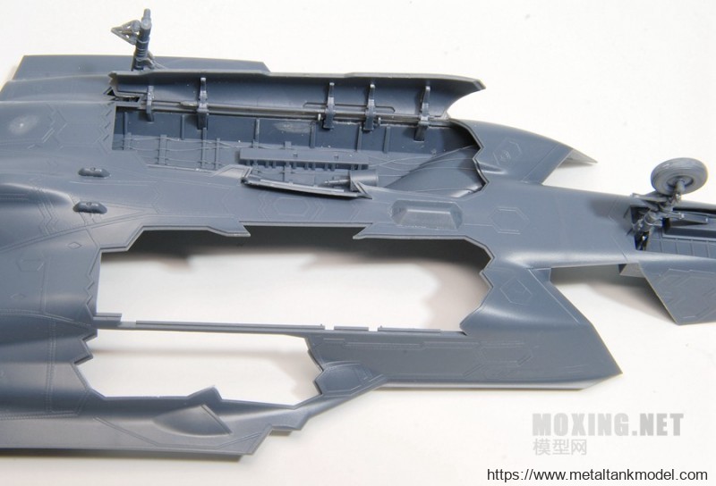 [坦克模型对比评测]MENG(LS007) VS 小鹰(80103)-1/48 F-35A