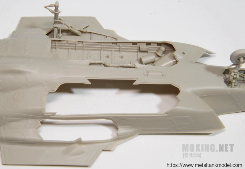 [坦克模型对比评测]MENG(LS007) VS 小鹰(80103)-1/48 F-35A