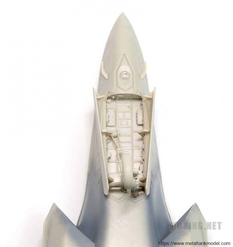 [坦克模型对比评测]MENG(LS007) VS 小鹰(80103)-1/48 F-35A