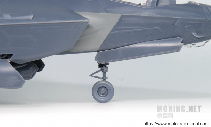 [坦克模型对比评测]MENG(LS007) VS 小鹰(80103)-1/48 F-35A