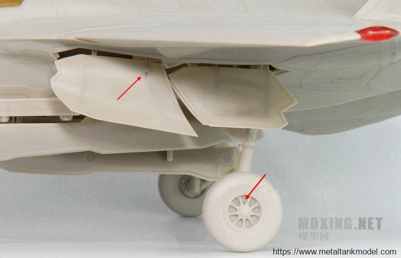 [坦克模型对比评测]MENG(LS007) VS 小鹰(80103)-1/48 F-35A