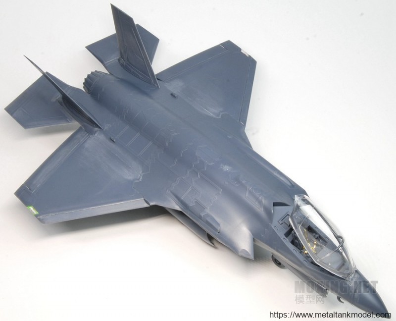 [坦克模型对比评测]MENG(LS007) VS 小鹰(80103)-1/48 F-35A
