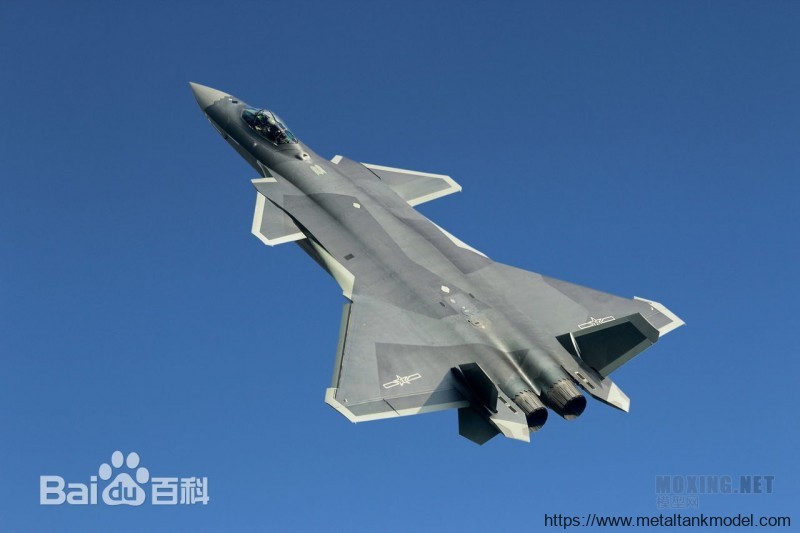 [模型网评测]小号手-1/72中国 歼-20(J-20)重型隐身战斗机(2011号原型机)(01665) -机型简介及开盒