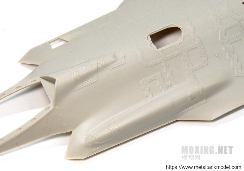 [坦克模型对比评测]MENG(LS007) VS 小鹰(80103)-1/48 F-35A